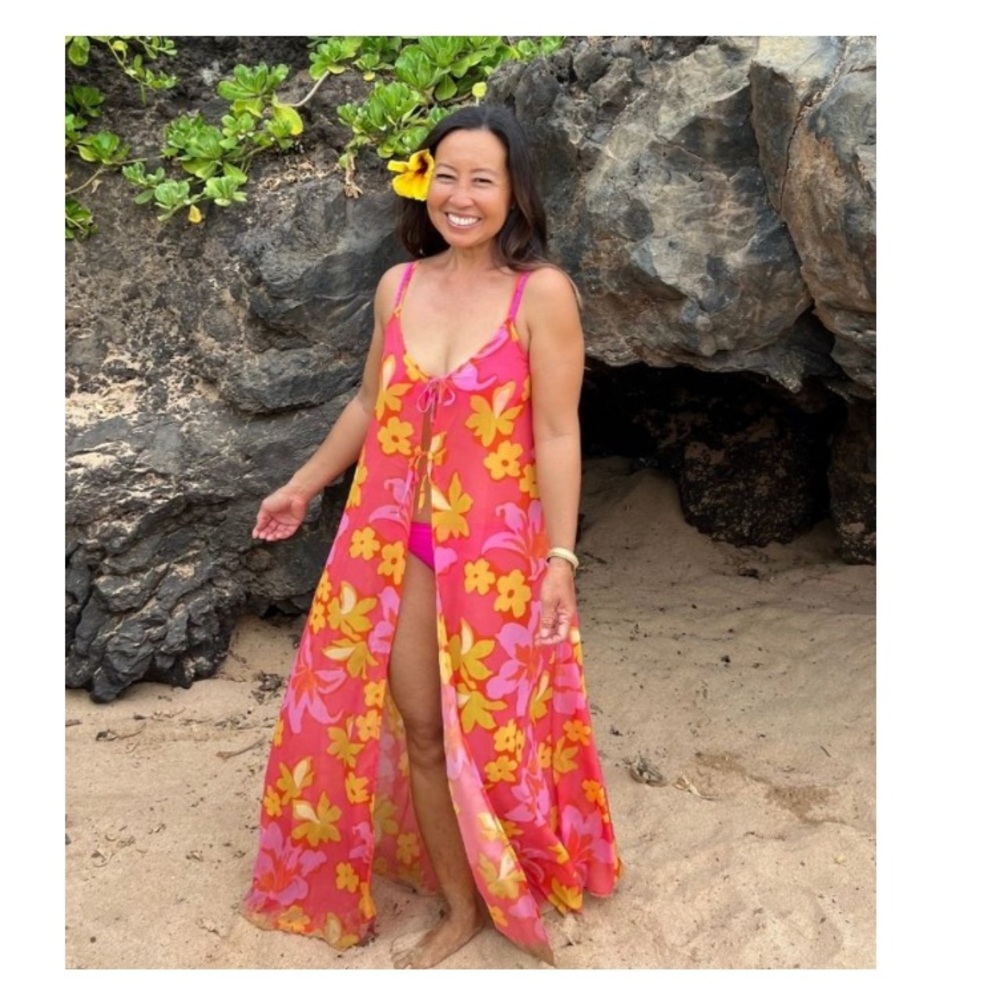 Beach Riot HULA HIBISCUS Talia coverup - Picture 3 of 8
